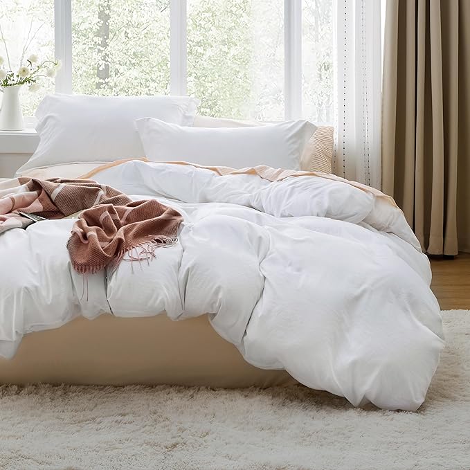 Bedsure White Duvet Cover Queen Size - 3 Pieces Prewashed Cotton-Like Polyester Extra Soft Bedding Set, Includes 1 Duvet Cover 90x90 Inches with Zipper Closure & 2 Pillow Shams, Comforter Not Included